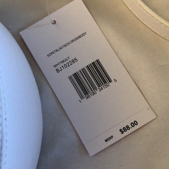 Betsey Johnson White Multi Round Kitsch  Daisy Flower Crossbody Bag NWT - Picture 4 of 16